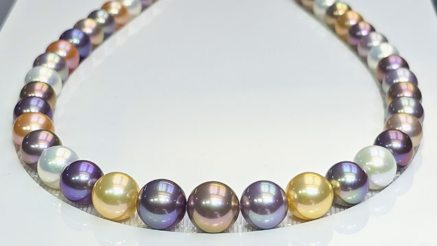 Figure 1. A strand of freshwater bead cultured pearls measuring 10 to 13 mm, showing all possible colors available in the market. Courtesy of Yen’s Jewelry & Accessories Inc.