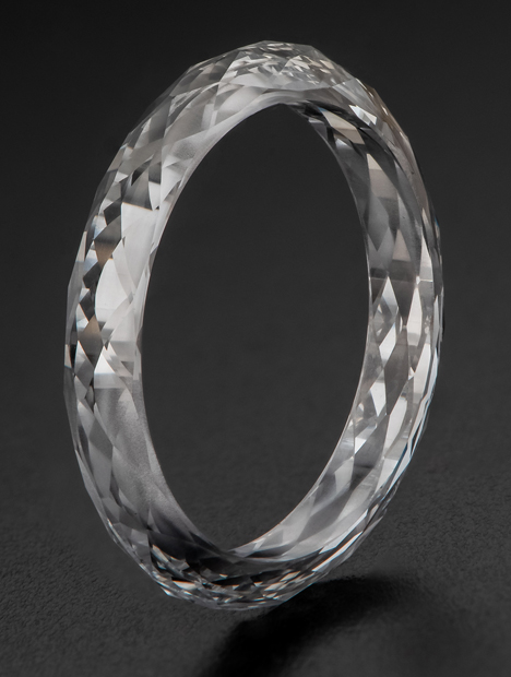 GIA, the leading institute for research into diamonds, colored stones and pearls, recently evaluated a diamond ring cut from a single laboratory-grown diamond. GIA, the leading institute for research into diamonds, colored stones and pearls, recently evaluated a diamond ring cut from a single laboratory-grown diamond.