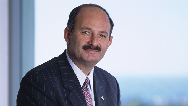 Bill Boyajian（比尔·博雅江）
