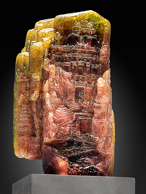 Hue Palace statue carved from Luc Yen tourmaline Hue Palace statue carved from Luc Yen tourmaline