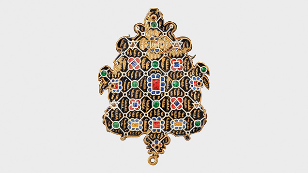 Figure 1. The reverse side of Catherine de’ Medici’s pendant featuring cloisonné enamel of various colors (BnF collection no. 56.336). Photo by Serge Oboukhoff; courtesy of the Museum of the National Library of France. Figure 1. The reverse side of Catherine de’ Medici’s pendant featuring cloisonné enamel of various colors (BnF collection no. 56.336). Photo by Serge Oboukhoff; courtesy of the Museum of the National Library of France.