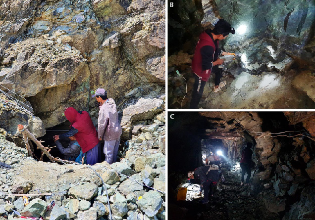 Mining at the Pyaung-Gaung peridot deposit Mining at the Pyaung-Gaung peridot deposit