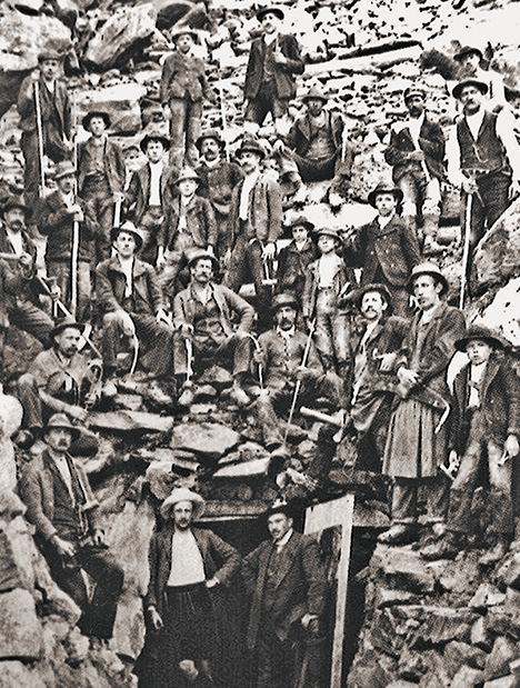 Miners at Habachtal, late nineteenth and early twentieth centuries Miners at Habachtal, late nineteenth and early twentieth centuries