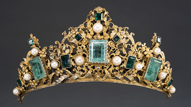 Tiara from Colombia or Ecuador ca. 1690