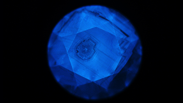 DiamondView of treated blue diamond.