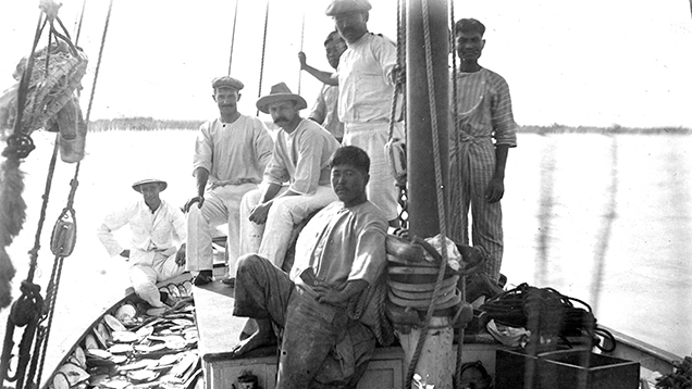Broome pearl lugger crew.