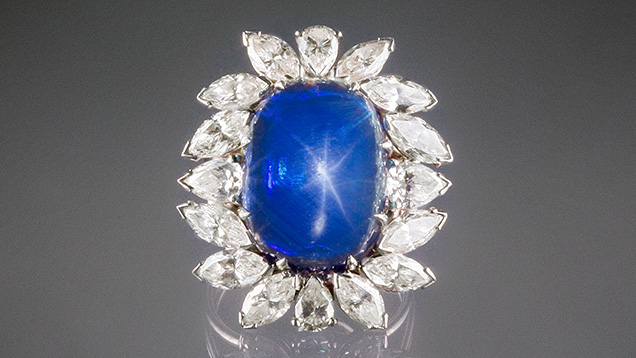 Combination ring and pendant features a 15 ct Kashmir star sapphire.