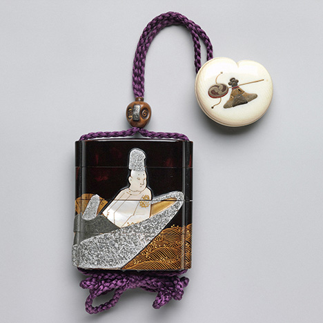 Japanese inrō with gold maki-e.