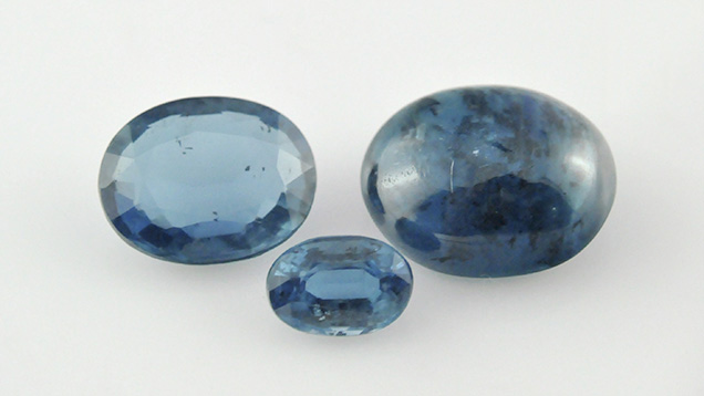 Gem-quality Indian kyanites