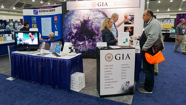 GSA 2015 年度会议上的 GIA 展台