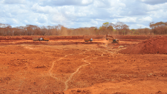 Excavators at Pit 3
