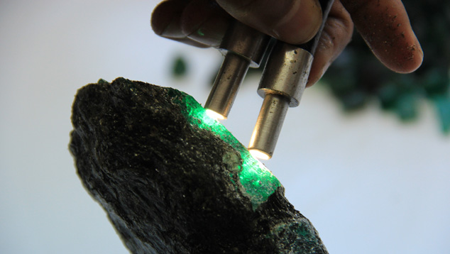 石基内の結晶