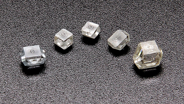 Five HPHT synthetic diamond crystals, up to 1.40 ct Five HPHT synthetic diamond crystals, up to 1.40 ct