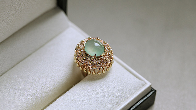 “Beautiful Opera Singer” ring