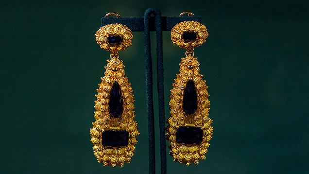 Filigree inlay earrings