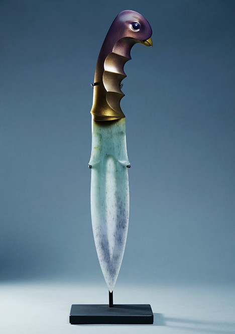 Figure 3. This spectacular “Rainbow Luna” dagger features a blade of beautiful Guatemalan jadeite jade that shows the characteristic Olmec blue color and even deeper purplish blue close to the point. Courtesy of Georg Schmerholz. Figure 3. This spectacular “Rainbow Luna” dagger features a blade of beautiful Guatemalan jadeite jade that shows the characteristic Olmec blue color and even deeper purplish blue close to the point. Courtesy of Georg Schmerholz.