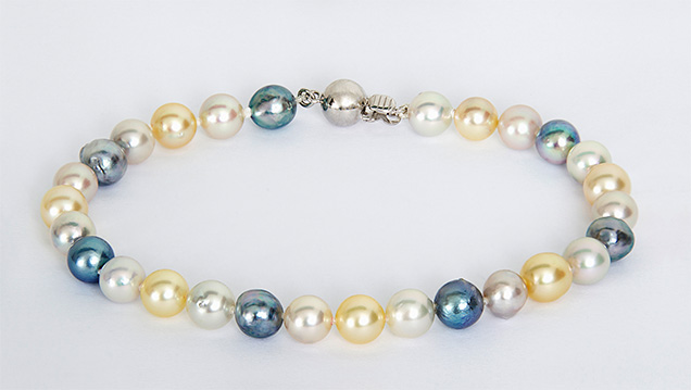 WN17-Otter-Fig_1_226287_636x358.jpg. Bracelet containing akoya cultured pearls from Australia