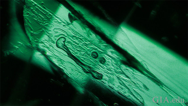 211098-emerald-fracture-636x358.png
