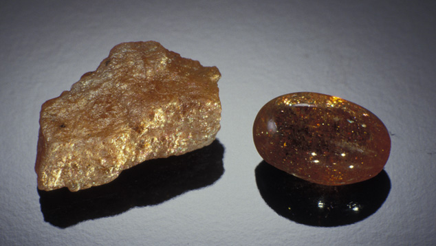 The color of these rough and fashioned sunstones is influenced by their inclusions. – Robert Weldon, courtesy Becky Booker